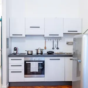 https://duomo-garibaldi-isola-self-check-in-fast-wifi.it-lombardy.com